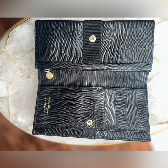 Salvatore Ferragamo Lizard Embossed Vara Tote + Matching Wallet Set • Vintage - Picture 12 of 16